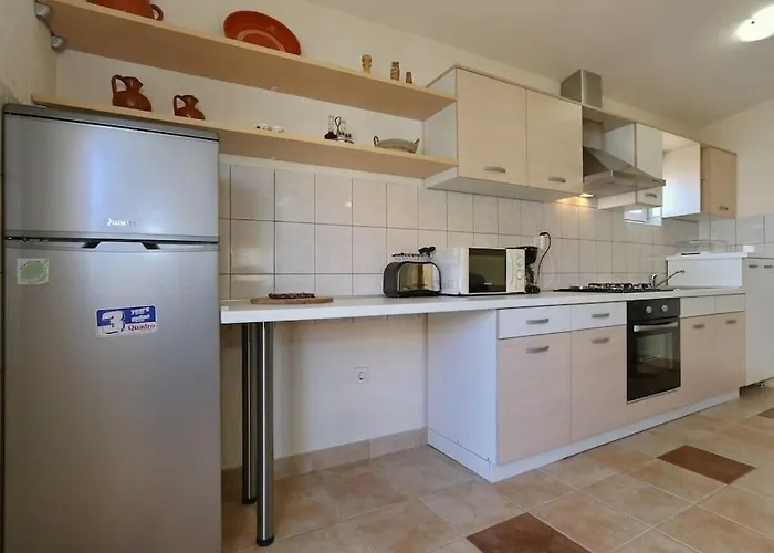 Apartamento With A Parking Space - 14796 Zadar