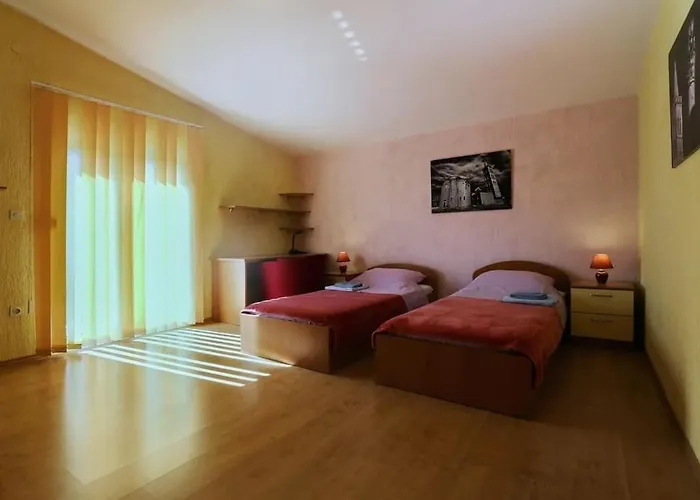 With A Parking Space - 14796 Apartman *